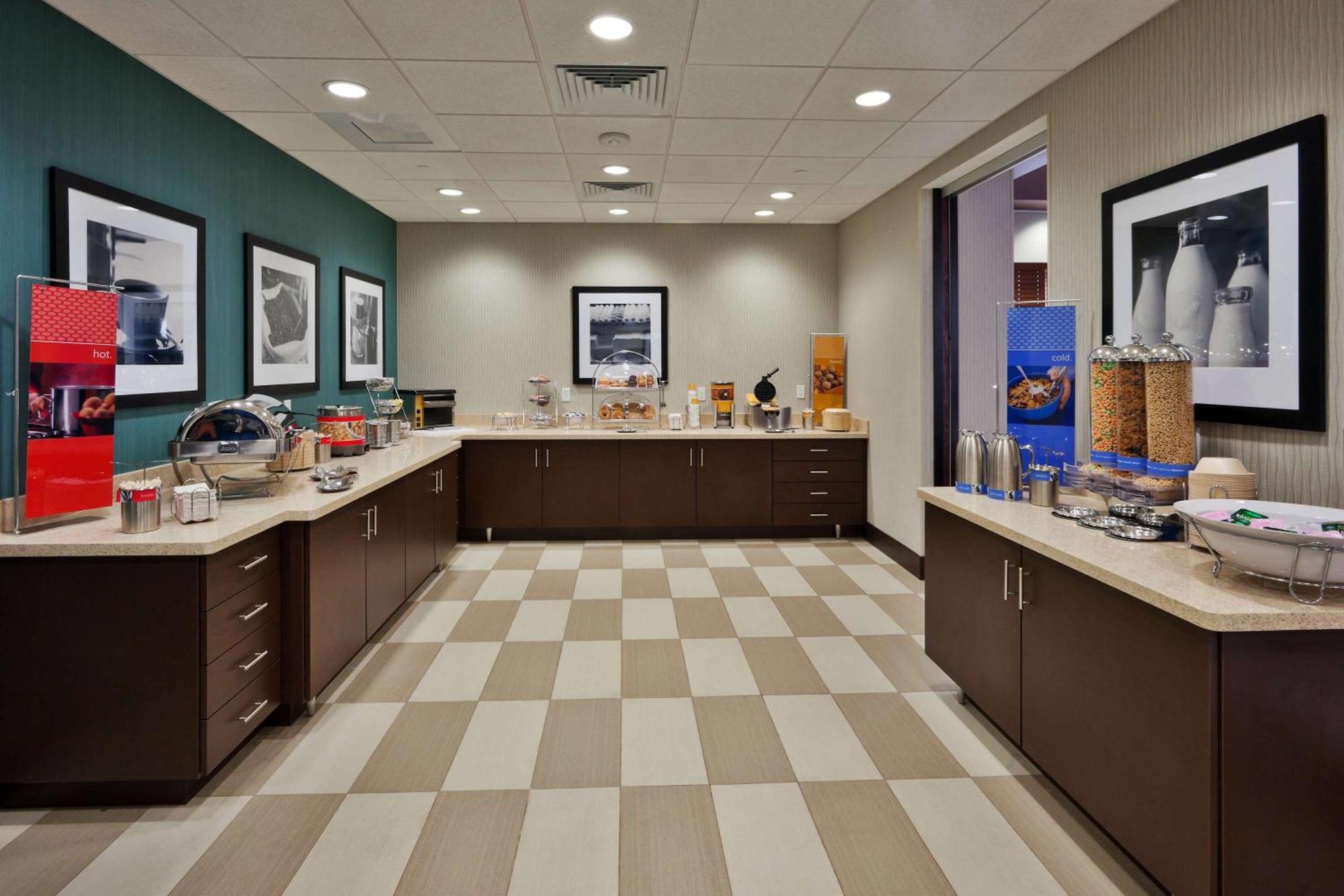 Hampton Inn & Suites Denver Airport / Gateway Park Aurora Eksteriør bilde